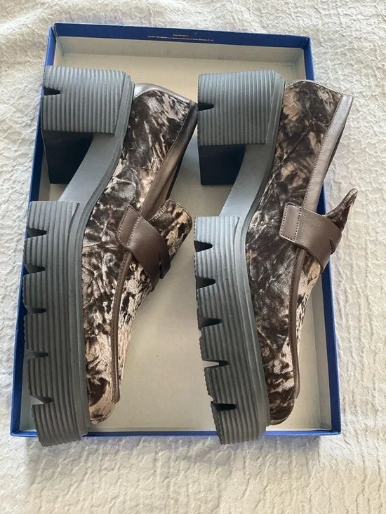 Stuart Weitzman Brown Crushed Velvet Soho  Loafers-Truffle - Picture 14 of 16